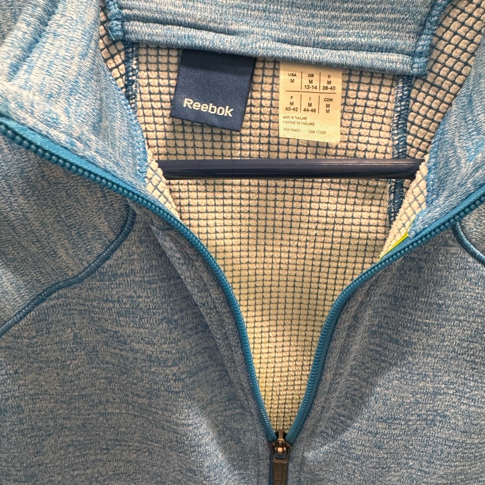 Full zip Reebok jacket - Picture 2 of 3